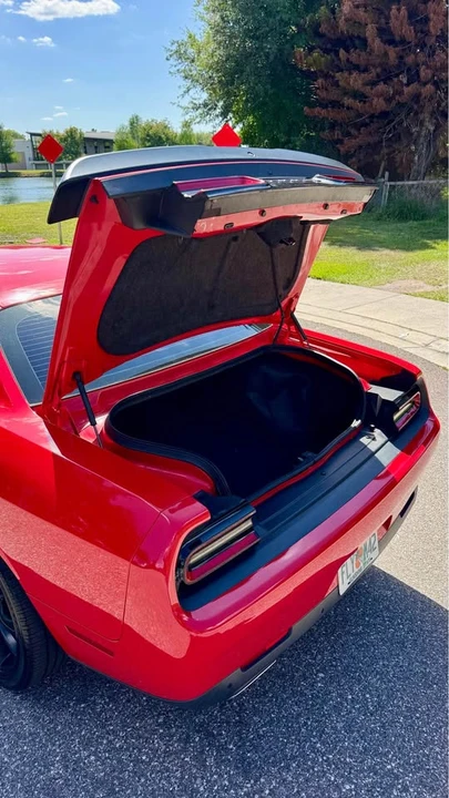 2018 Dodge Challenger 3rd Gen - Image 15 of 20