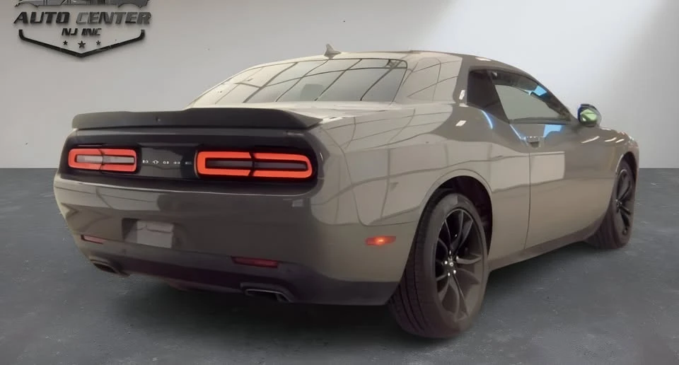 2018 Dodge Challenger 3rd Gen - Image 3 of 15