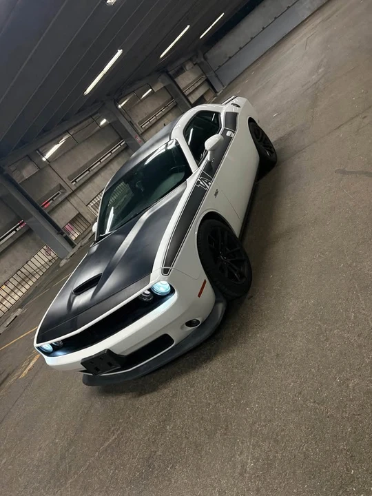 2018 Dodge Challenger SRT8 & 392 3rd Gen - Image 10 of 20