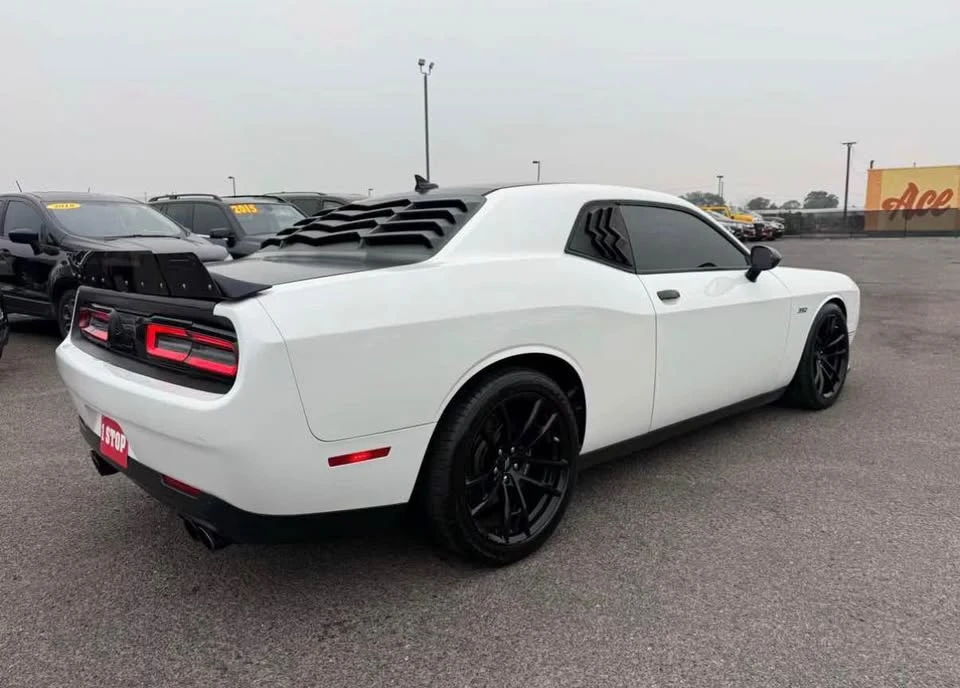 2018 Dodge Challenger SRT8 & 392 3rd Gen - Image 4 of 10