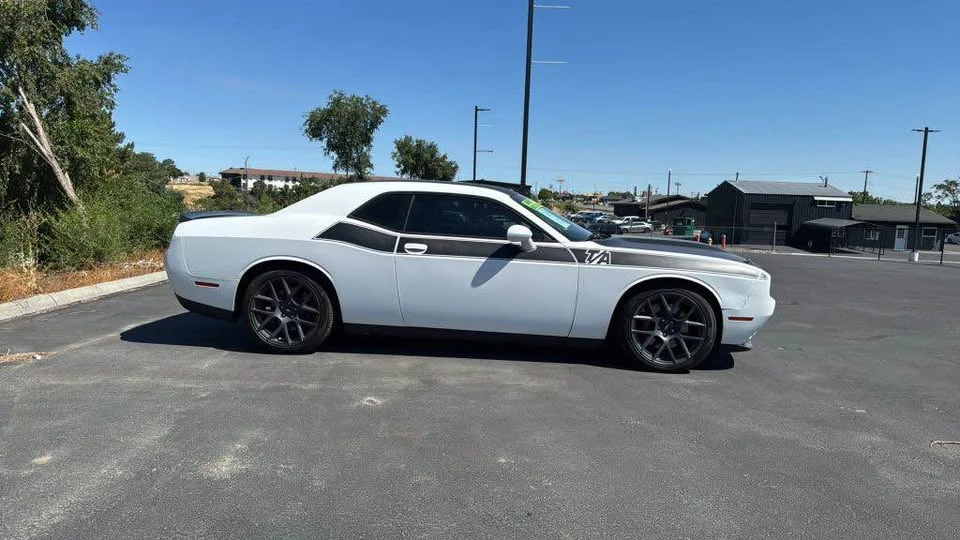 2018 Dodge Challenger 3rd Gen - Image 4 of 17