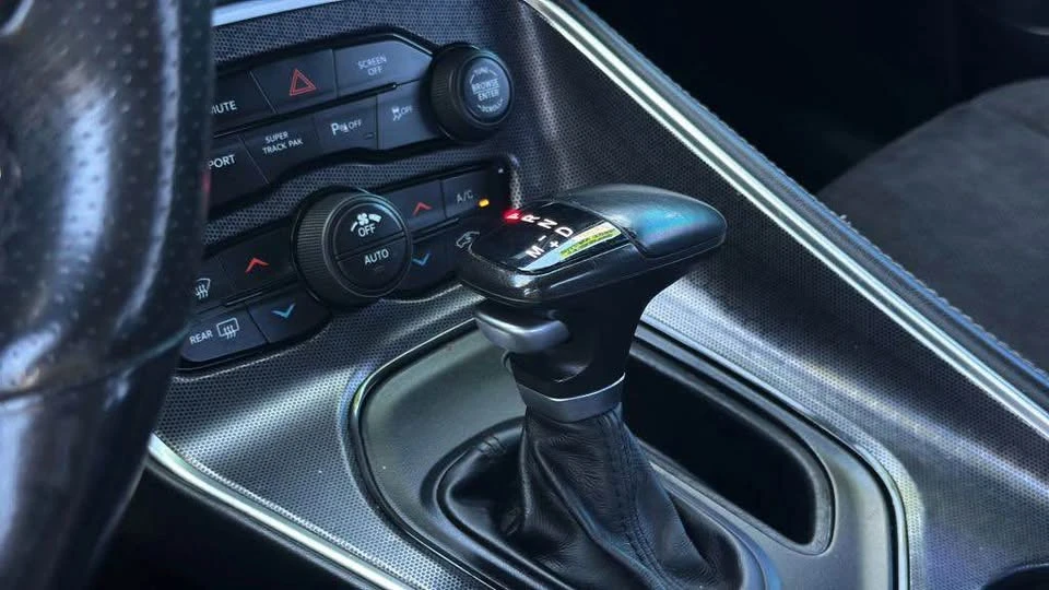 2018 Dodge Challenger 3rd Gen - Image 15 of 17
