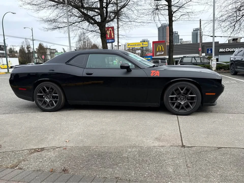 2018 Dodge Challenger 3rd Gen - Image 9 of 19