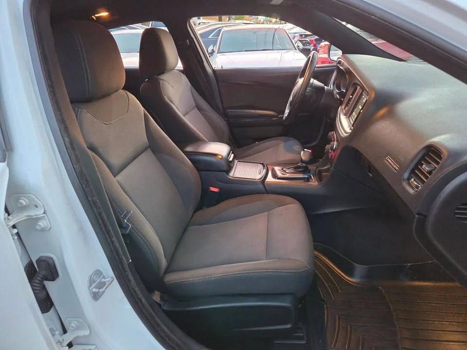 2018 Dodge Charger 7th Gen - Image 17 of 20