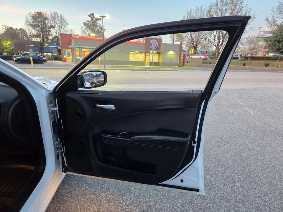 2018 Dodge Charger 7th Gen - Image 16 of 20