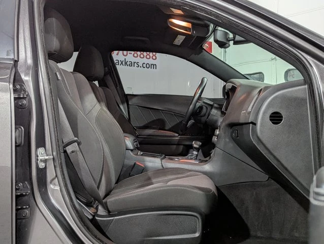 2018 Dodge Charger 7th Gen - Image 16 of 20