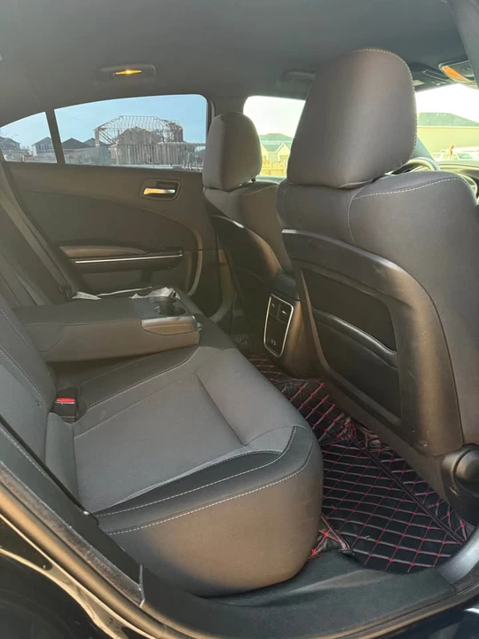 2018 Dodge Charger 7th Gen - Image 15 of 18