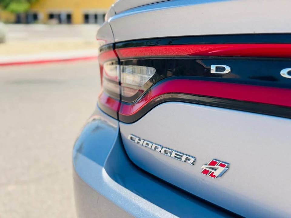 2018 Dodge Charger 7th Gen - Image 10 of 21