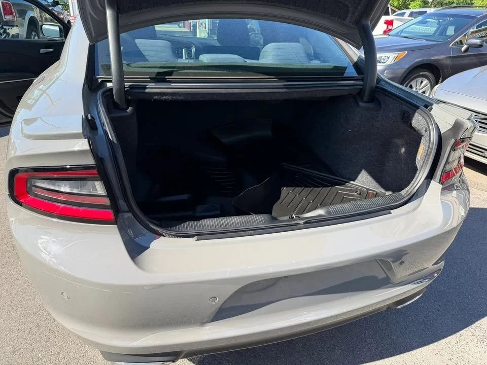 2018 Dodge Charger - Image 16 of 18