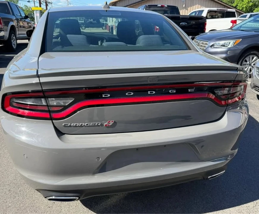2018 Dodge Charger - Image 5 of 18
