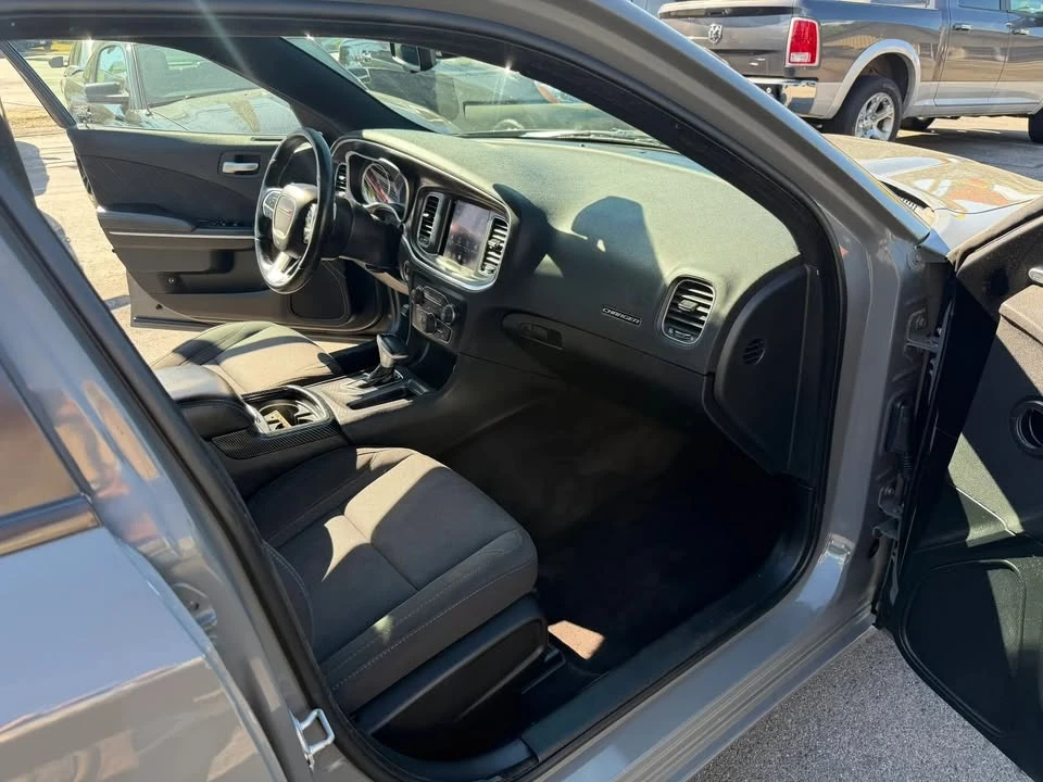 2018 Dodge Charger - Image 15 of 18
