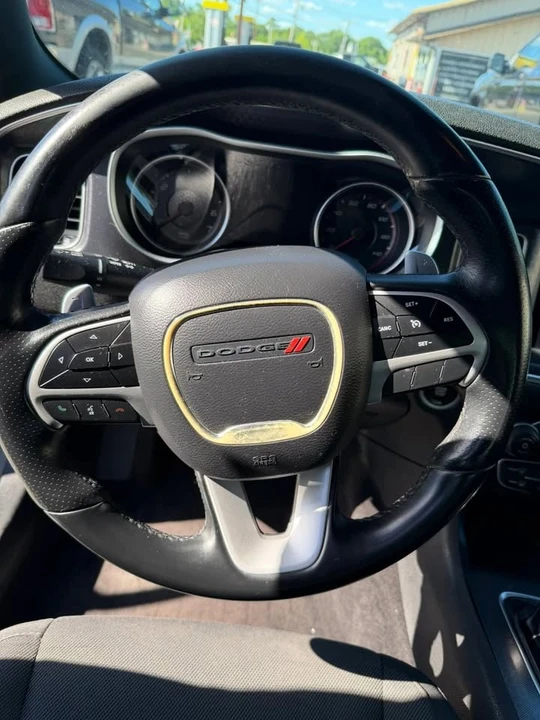2018 Dodge Charger - Image 10 of 18