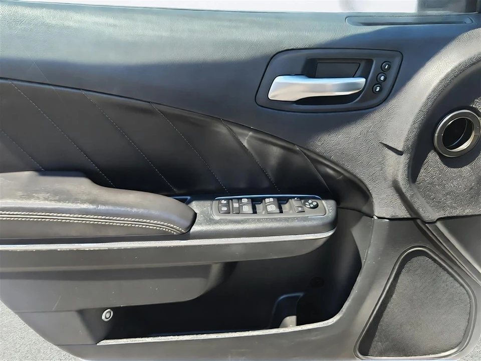 2018 Dodge Charger 7th Gen - Image 19 of 27