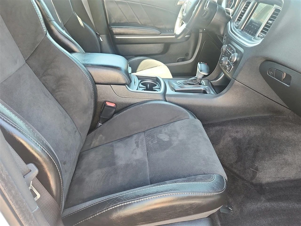 2018 Dodge Charger 7th Gen - Image 24 of 27