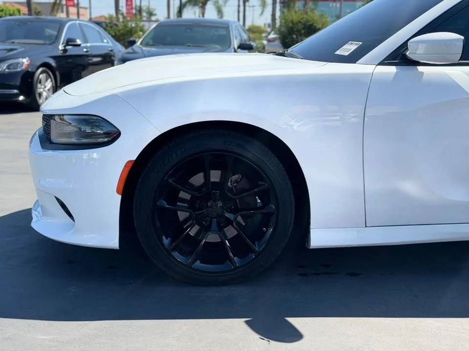 2018 Dodge Charger SRT Hellcat 7th Gen - Image 2 of 12