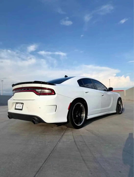 2018 Dodge Charger SRT & 392 7th Gen - Image 4 of 11
