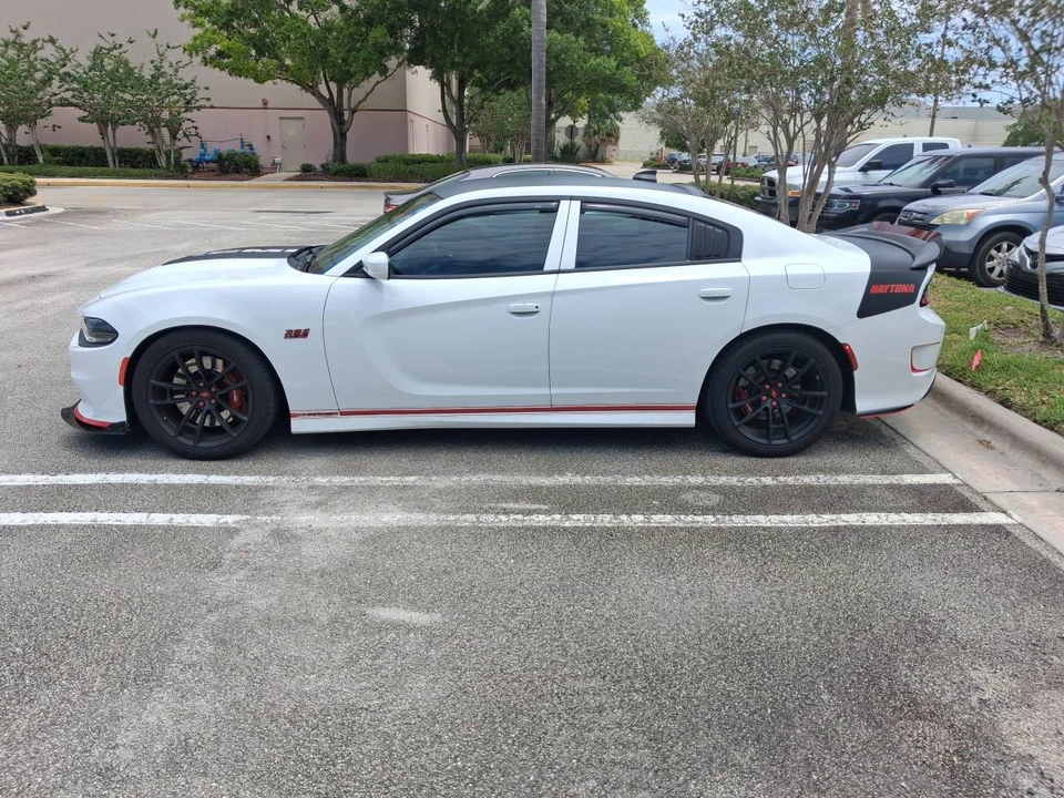 2018 Dodge Charger 7th Gen - Image 2 of 3