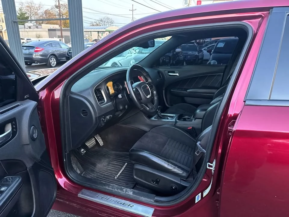 2018 Dodge Charger - Image 17 of 20