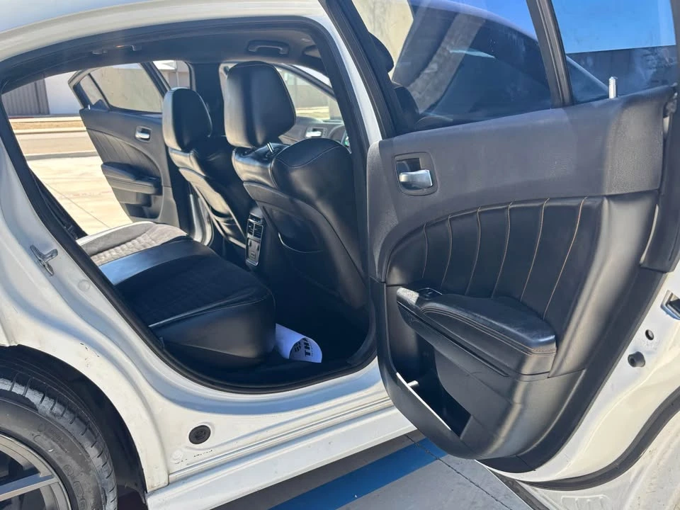 2018 Dodge Charger 7th Gen - Image 14 of 18