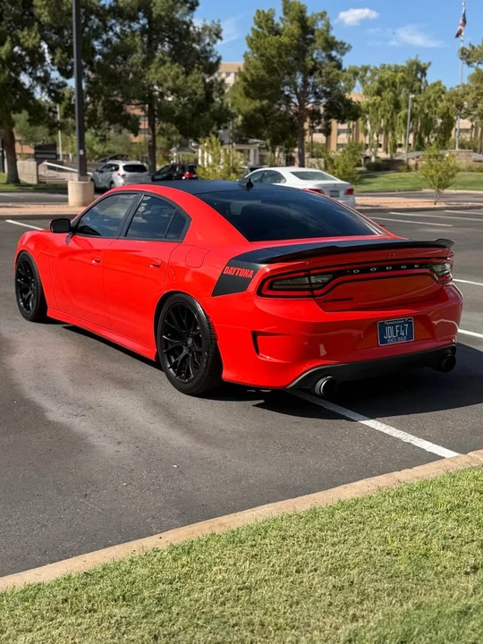 2018 Dodge Charger 7th Gen - Image 9 of 16