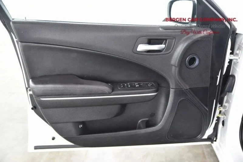 2018 Dodge Charger 7th Gen - Image 10 of 12