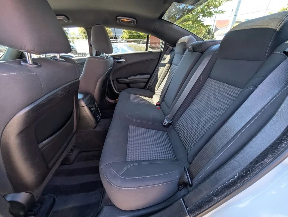 2018 Dodge Charger 7th Gen - Image 17 of 20