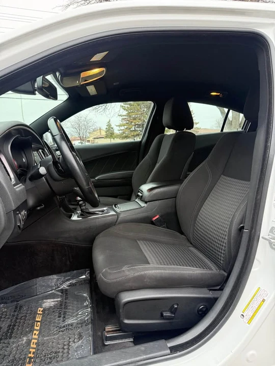 2018 Dodge Charger 7th Gen - Image 14 of 19