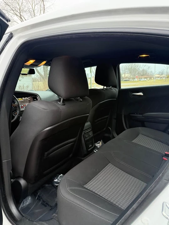 2018 Dodge Charger 7th Gen - Image 15 of 19