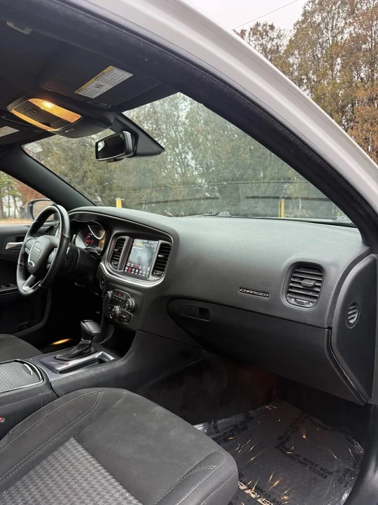 2018 Dodge Charger 7th Gen - Image 18 of 19