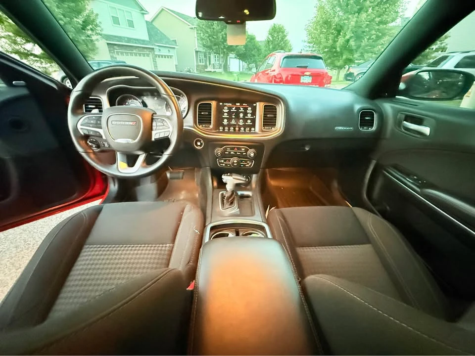 2018 Dodge Charger 7th Gen - Image 9 of 12