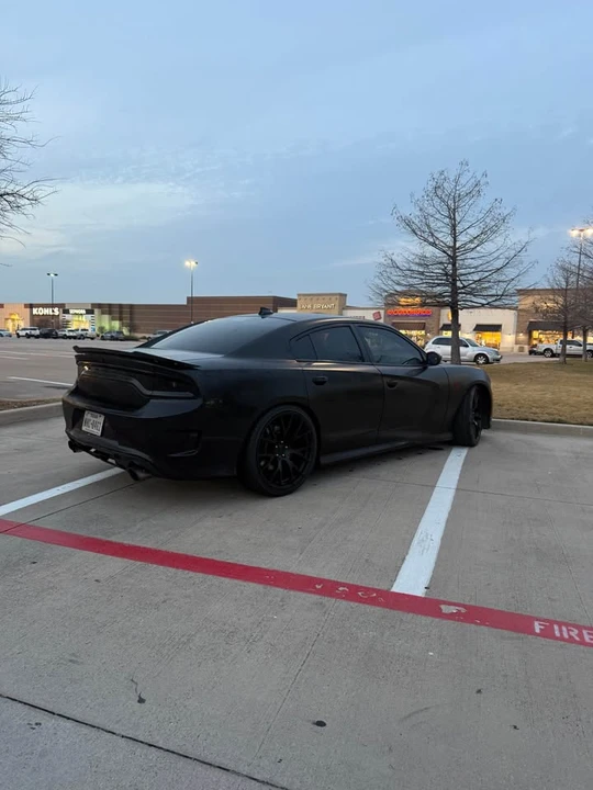 2018 Dodge Charger SRT Hellcat 7th Gen - Image 4 of 4
