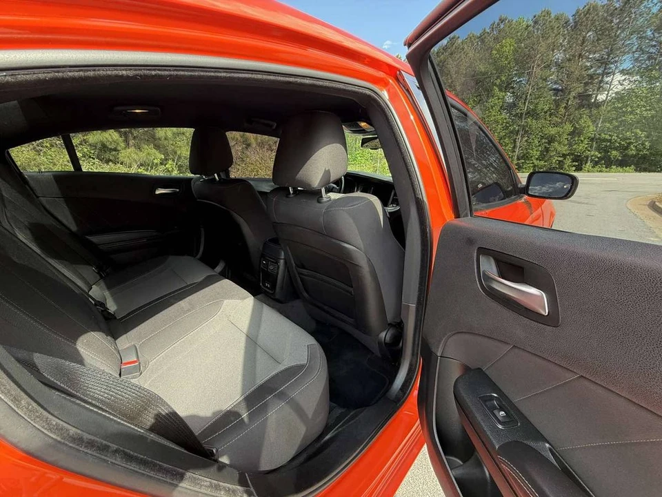 2018 Dodge Charger 7th Gen - Image 12 of 19