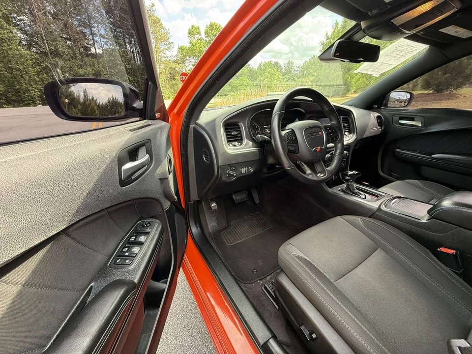 2018 Dodge Charger 7th Gen - Image 14 of 19