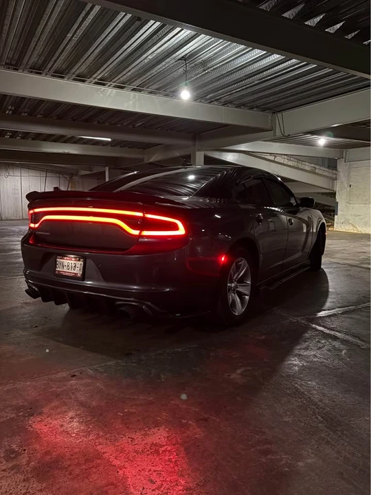 2018 Dodge Charger 7th Gen - Image 2 of 10