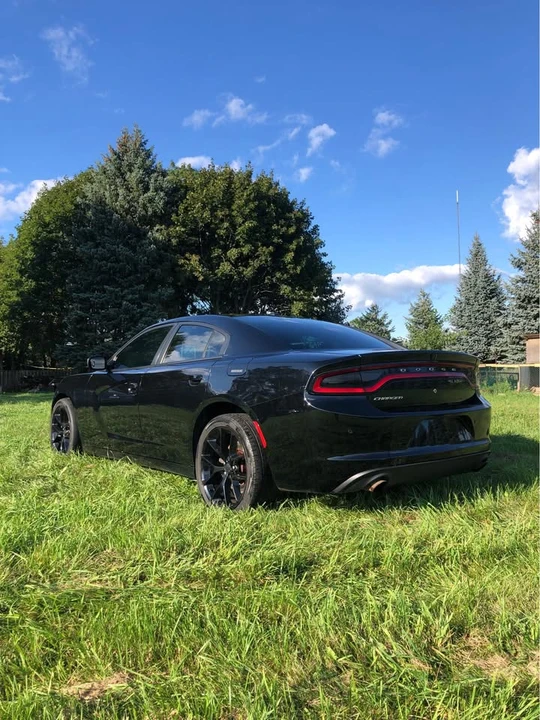 2018 Dodge Charger 7th Gen - Image 3 of 17