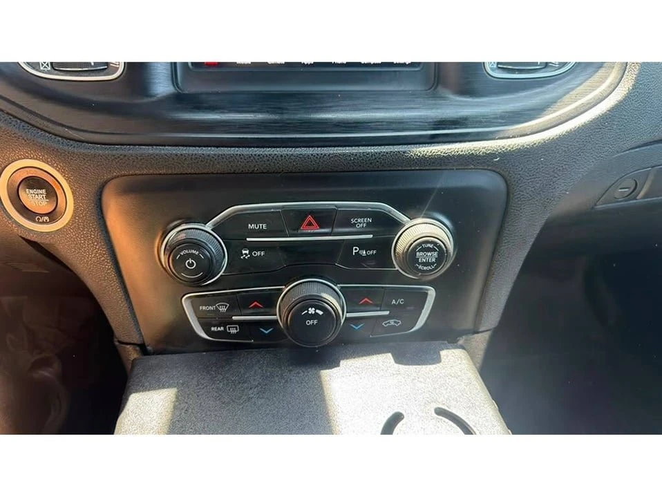 2018 Dodge Charger 7th Gen - Image 15 of 20