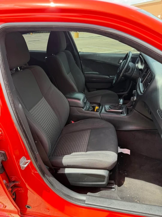 2018 Dodge Charger 7th Gen - Image 9 of 13