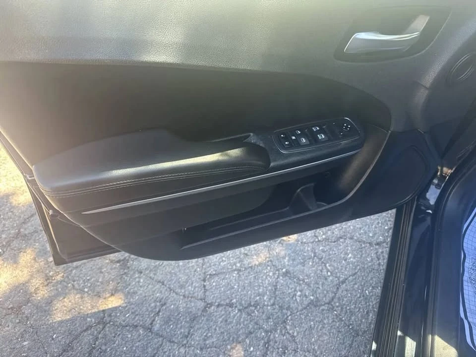 2018 Dodge Charger 7th Gen - Image 11 of 12