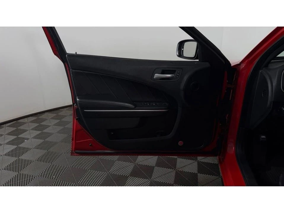 2018 Dodge Charger 7th Gen - Image 13 of 20