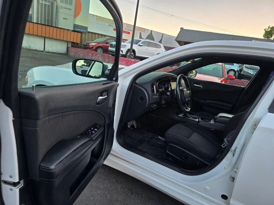 2018 Dodge Charger 7th Gen - Image 11 of 16
