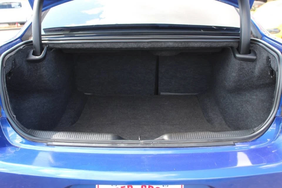 2018 Dodge Charger 7th Gen - Image 12 of 14