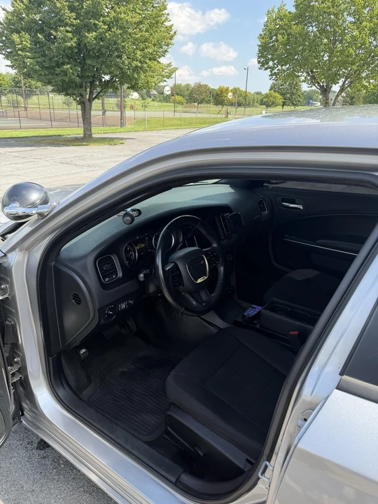 2018 Dodge Charger 7th Gen - Image 9 of 12
