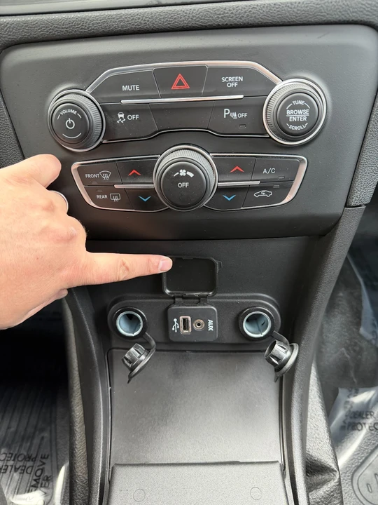 2018 Dodge Charger 7th Gen - Image 25 of 30