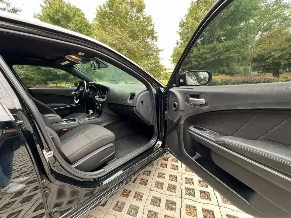 2018 Dodge Charger 7th Gen - Image 13 of 20