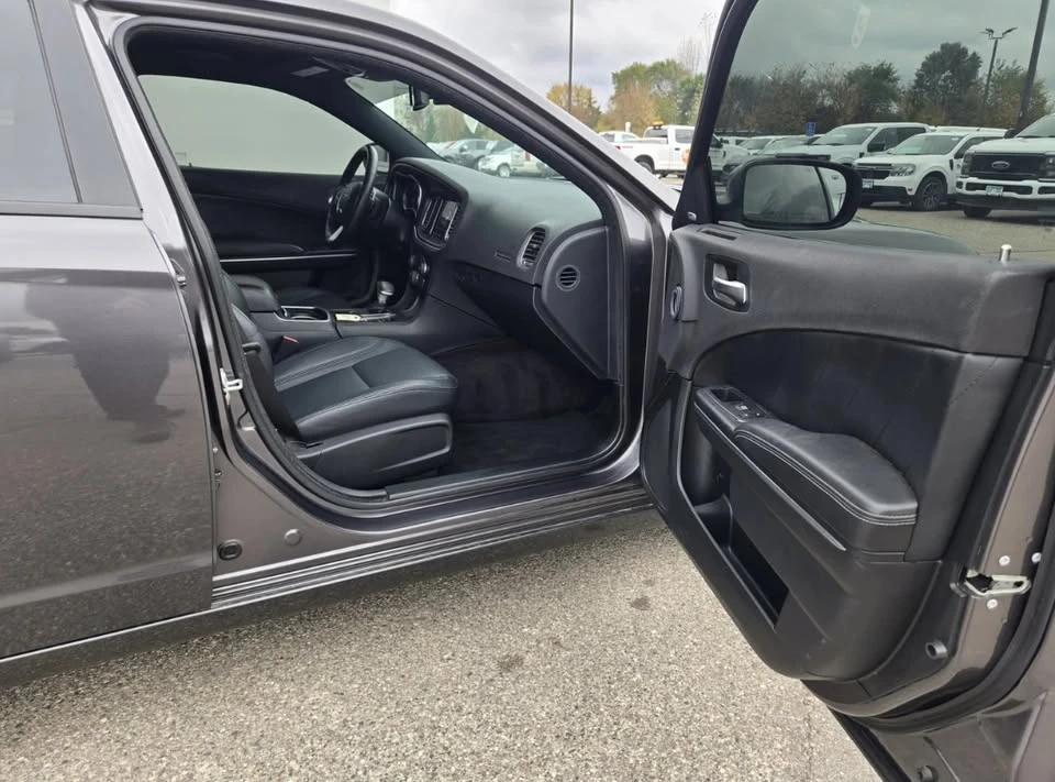 2018 Dodge Charger 7th Gen - Image 15 of 17