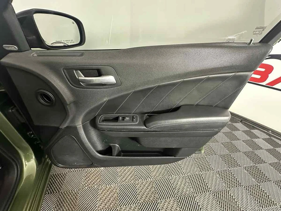 2018 Dodge Charger 7th Gen - Image 17 of 21