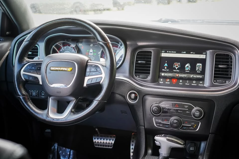 2018 Dodge Charger SRT & 392 7th Gen - Image 9 of 16