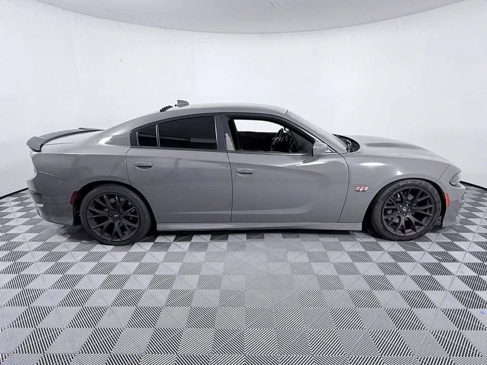 2018 Dodge Charger SRT & 392 7th Gen - Image 3 of 5