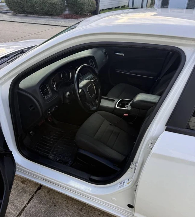 2018 Dodge Charger 7th Gen - Image 4 of 4