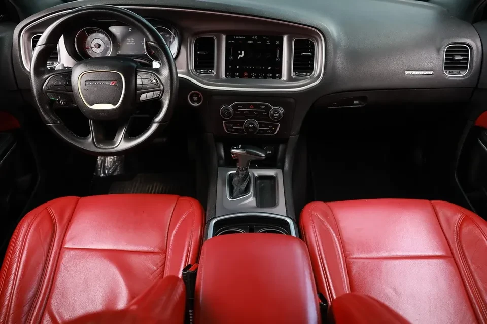 2018 Dodge Charger 7th Gen - Image 9 of 12